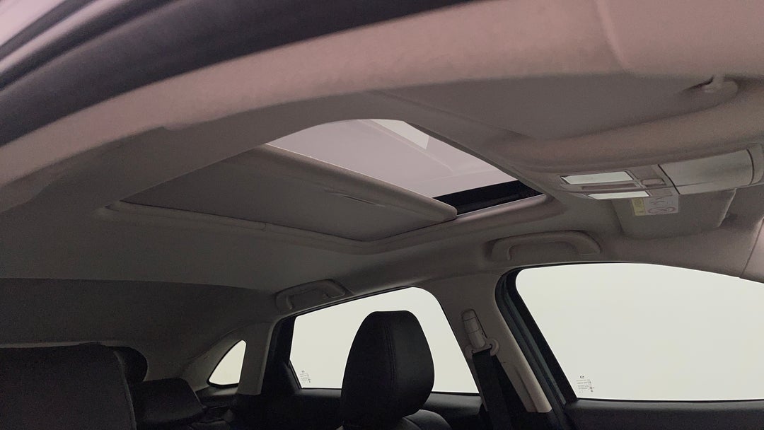 Interior Sunroof/Moonroof