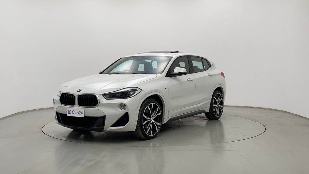 Left Front Diagonal (45- Degree) View