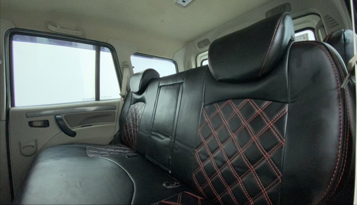 2020 Mahindra Scorpio S5, Diesel, Manual, 85,566 km, Right Side Rear Door Cabin