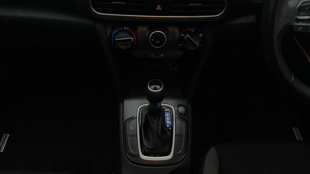 2019 Hyundai Kona Active (fwd), Automatic, 73161 km, Gear Lever 