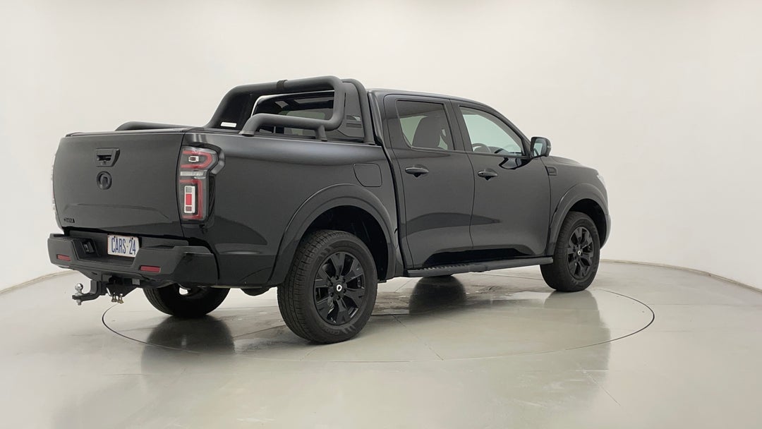 Right Back Diagonal (45- Degree) View