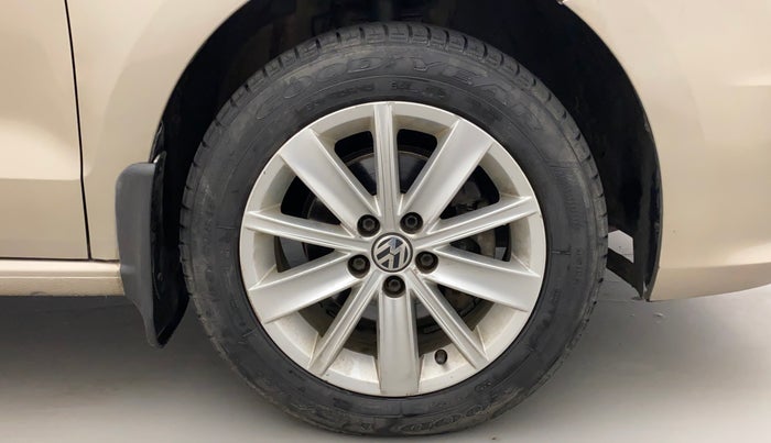 2017 Volkswagen Vento HIGHLINE PLUS 1.5 16 ALLOY, Diesel, Manual, 95,112 km, Right Front Wheel