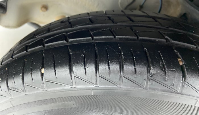 2019 Maruti Alto LXI, Petrol, Manual, 7,321 km, Left Front Tyre Tread