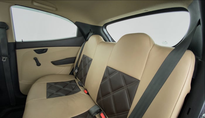 2015 Hyundai Eon MAGNA PLUS, Petrol, Manual, 43,728 km, Right Side Rear Door Cabin