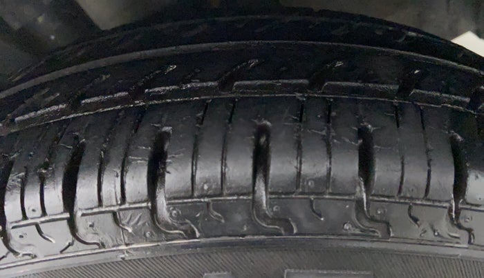 2017 Datsun Redi Go T (O), Petrol, Manual, 14,240 km, Left Front Tyre Tread