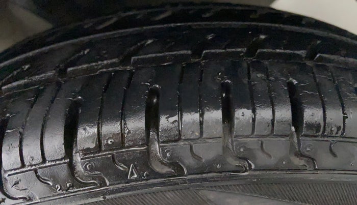 2017 Datsun Redi Go T (O), Petrol, Manual, 14,240 km, Left Rear Tyre Tread