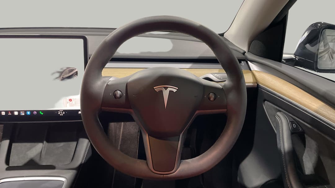 2023 Tesla Model Y Rear-wheel Drive, Automatic, 23848 km, Steering Wheel Close-up