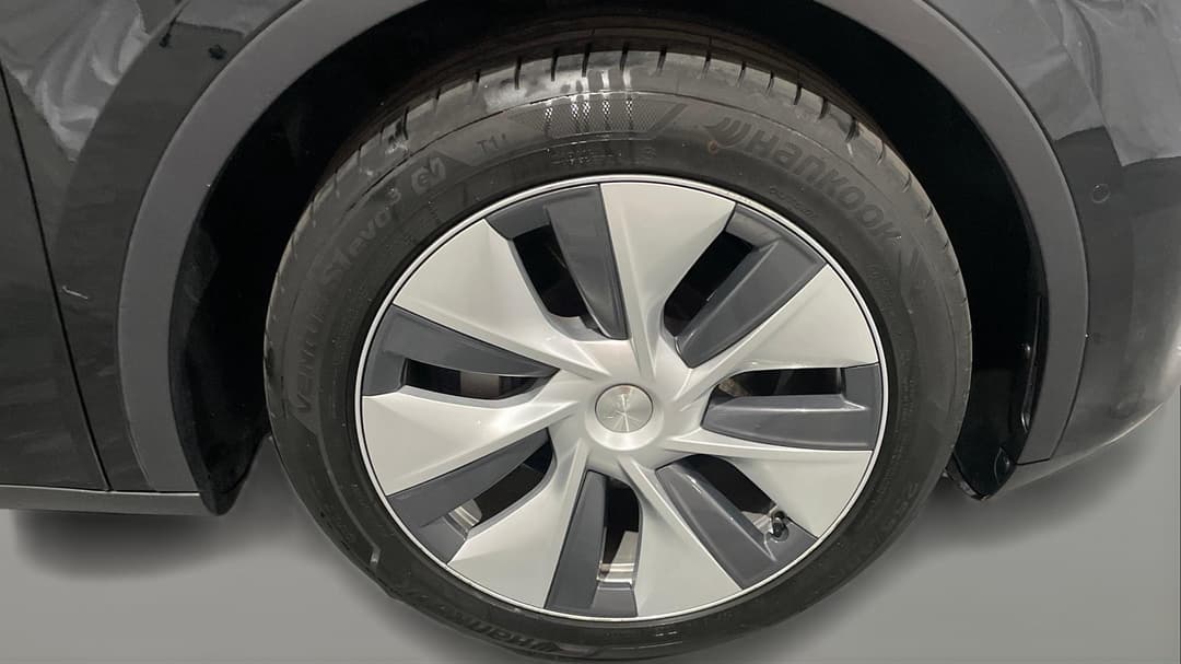 2023 Tesla Model Y Rear-wheel Drive, Automatic, 23848 km, Right Front Wheel