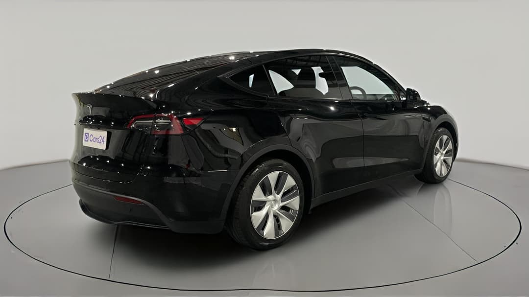 2023 Tesla Model Y Rear-wheel Drive, Automatic, 23848 km, Right Back Diagonal (45- Degree) View