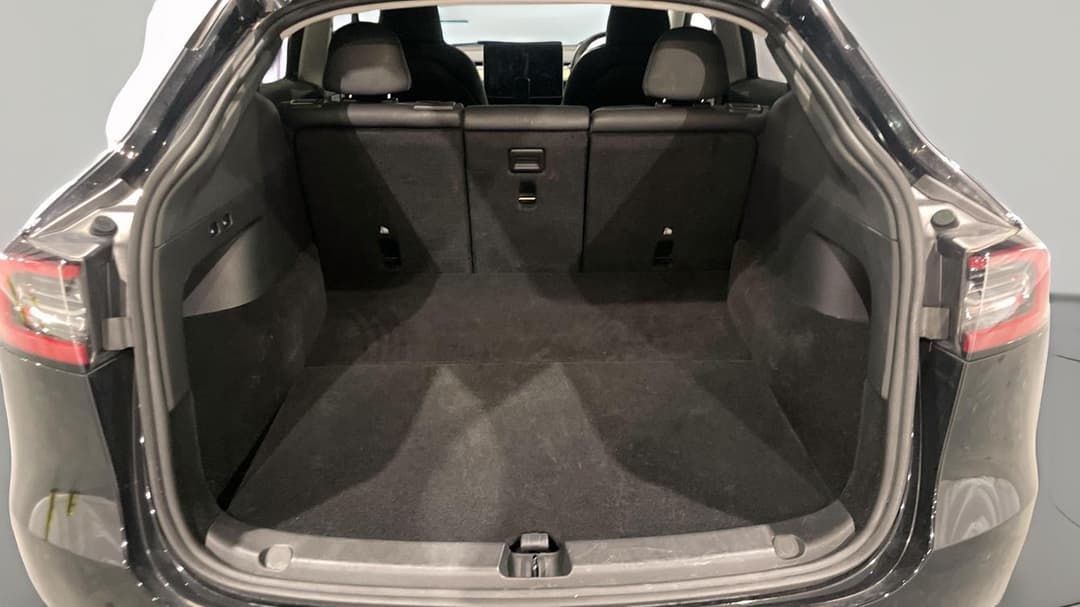 2023 Tesla Model Y Rear-wheel Drive, Automatic, 23848 km, Boot Inside View