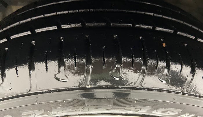 2018 Hyundai Grand i10 SPORTZ 1.2 KAPPA VTVT, Petrol, Manual, 18,043 km, Left Front Tyre Tread