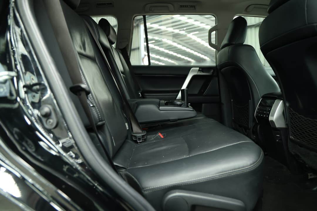 2021 Toyota Landcruiser Prado Kakadu, Automatic, 83999 km, Right Side Rear Door Cabin View
