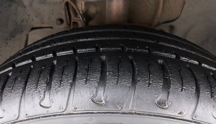 2018 Tata TIAGO NRG PETROL, Petrol, Manual, 40,612 km, Left Front Tyre Tread