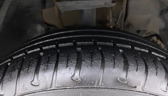2018 Tata TIAGO NRG PETROL, Petrol, Manual, 40,612 km, Right Front Tyre Tread