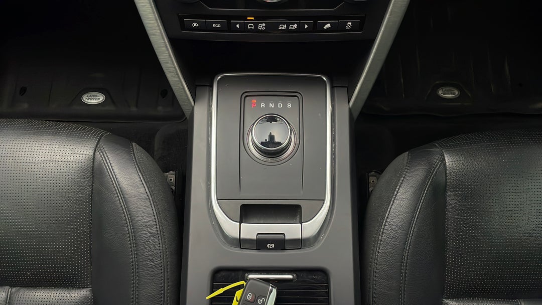 2017 Land Rover Discovery Sport Td4 150 Se 5 Seat, Automatic, 53836 km, Gear Lever 