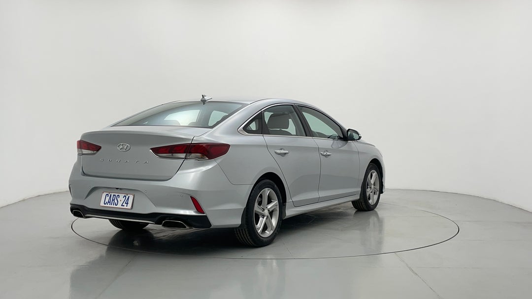 Right Back Diagonal (45- Degree) View