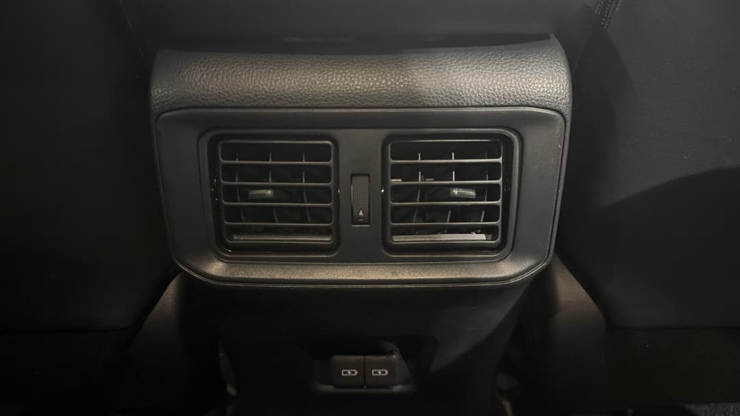 2025 Toyota RAV4 Cruiser (2WD) Hybrid, Automatic, 29489 km, Rear A/C Vent