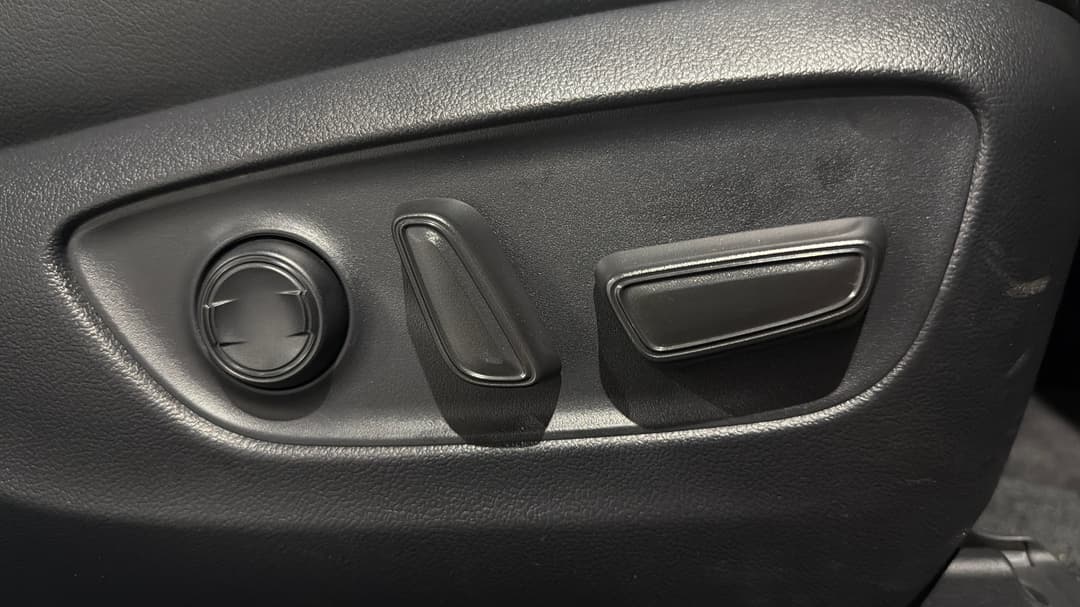 2025 Toyota RAV4 Cruiser (2WD) Hybrid, Automatic, 29489 km, Drivers Side Adjustment Panel