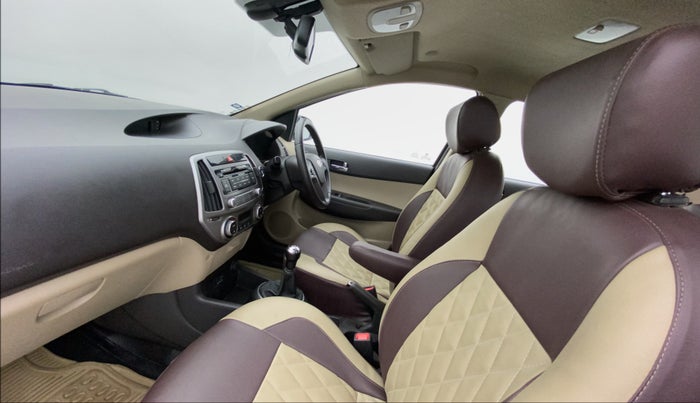 2014 Hyundai i20 ASTA 1.2, Petrol, Manual, 34,836 km, Right Side Front Door Cabin