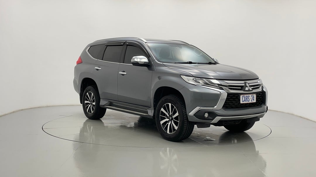 Right Front Diagonal (45- Degree) View