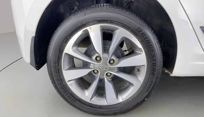 2017 Hyundai Elite i20 ASTA 1.2 DUAL TONE, Petrol, Manual, 11,594 km, Right Rear Wheel