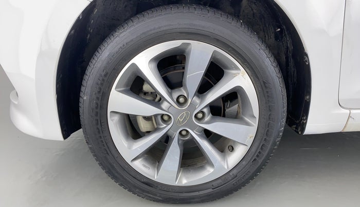 2017 Hyundai Elite i20 ASTA 1.2 DUAL TONE, Petrol, Manual, 11,594 km, Left Front Wheel