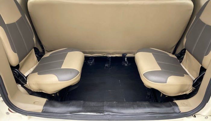 2018 Mahindra TUV300 T8, Diesel, Manual, 32,168 km, Third Seat Row ( optional )