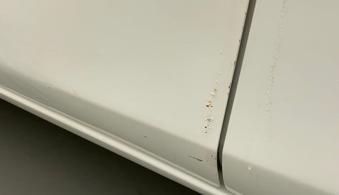 2017 Maruti Alto K10 VXI, Petrol, Manual, 41,428 km, Front passenger door - Slight discoloration