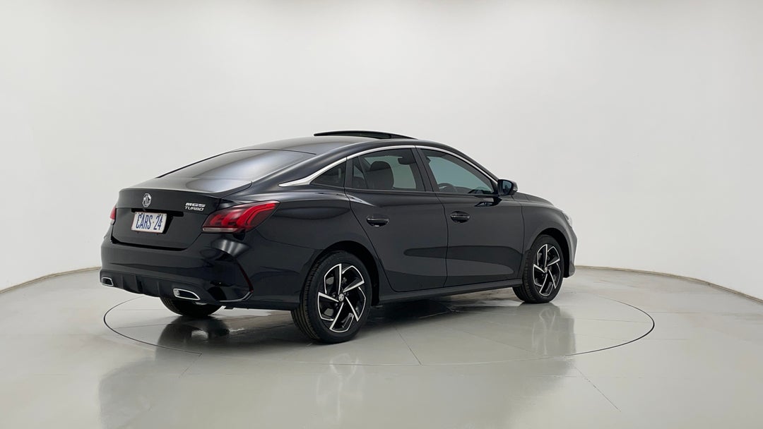 Right Back Diagonal (45- Degree) View