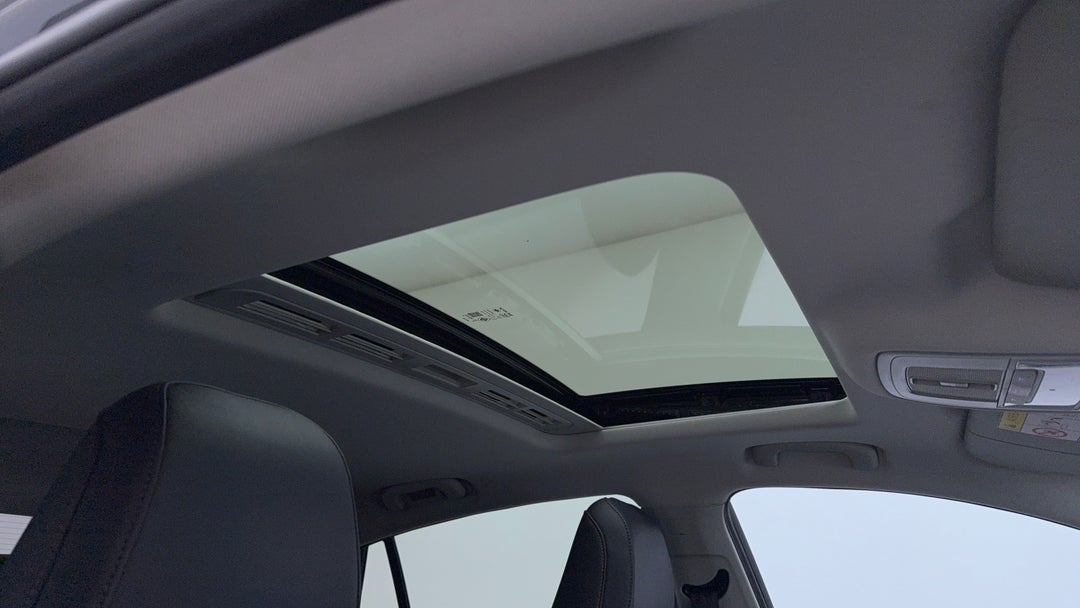 Interior Sunroof/Moonroof