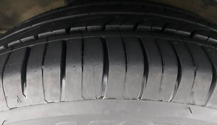 2017 Honda City V MT PETROL, Petrol, Manual, 44,308 km, Right Rear Tyre Tread