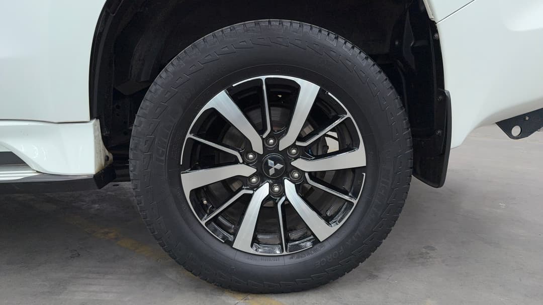 2017 Mitsubishi Pajero Sport Gls (4x4) 7 Seat, Automatic, 131942 km, Left Rear Wheel