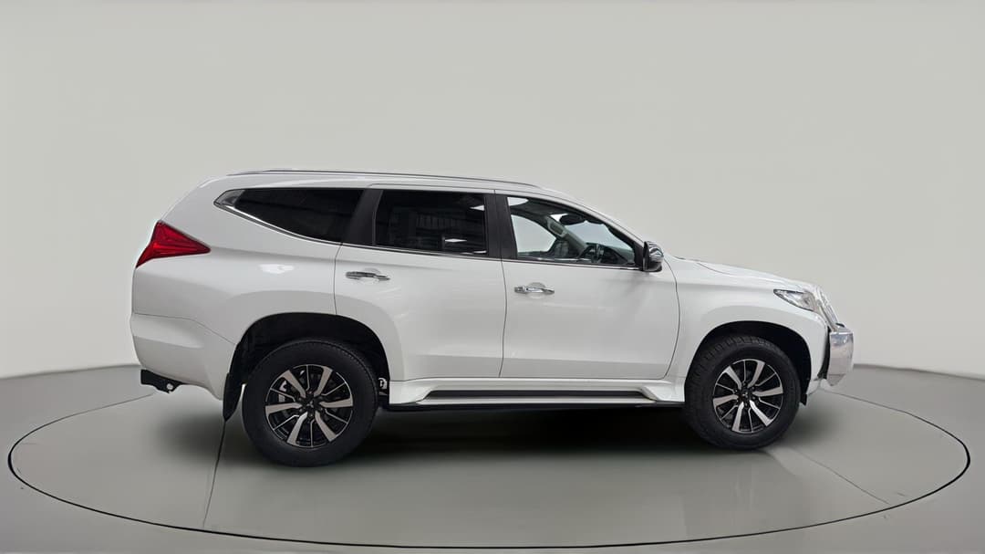 2017 Mitsubishi Pajero Sport Gls (4x4) 7 Seat, Automatic, 131942 km, Right Side View