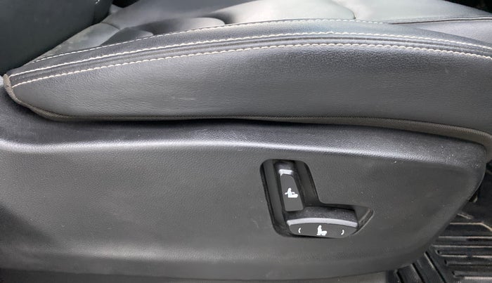 2019 MG HECTOR SHARP DCT PETROL, Petrol, Automatic, 24,651 km, Driver Side Adjustment Panel