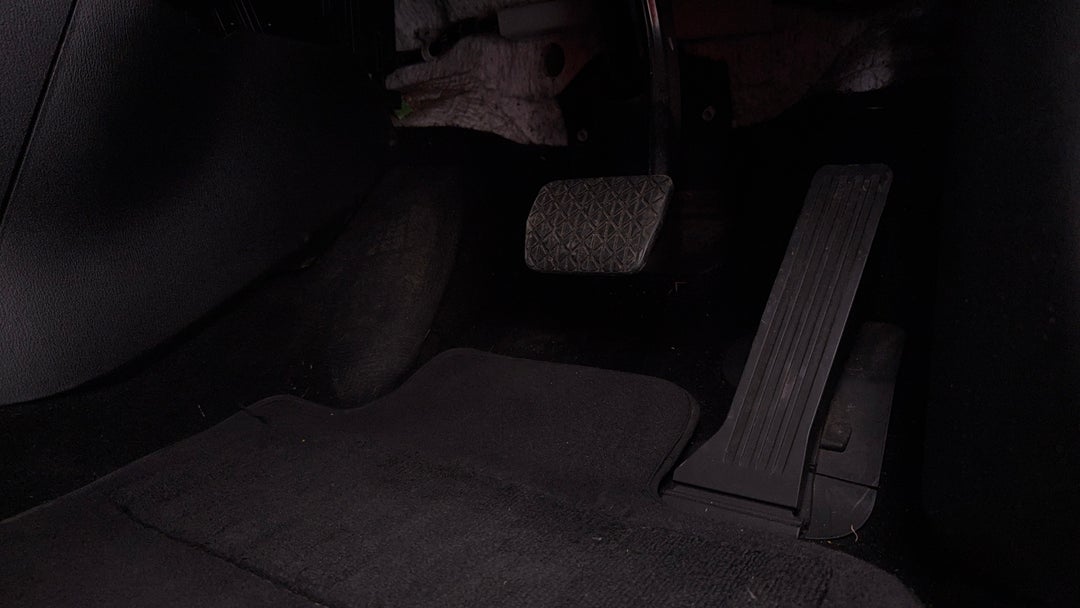 2013 Mazda CX-5 Maxx (4x2), Automatic, 143090 km, Pedals and Footmat