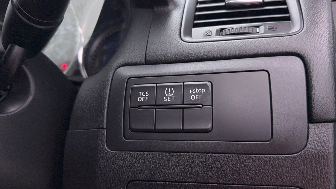 2013 Mazda CX-5 Maxx (4x2), Automatic, 143090 km, Utility Switches/Buttons