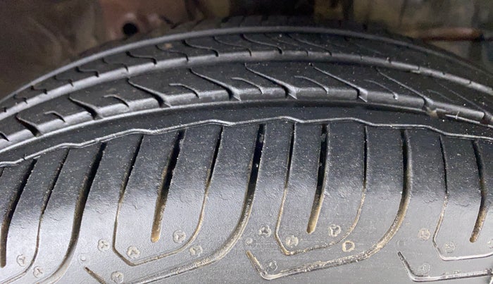 2014 Honda City VX MT PETROL, Petrol, Manual, 61,224 km, Right Front Tyre Tread