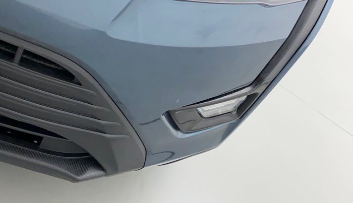 2022 Mahindra XUV 3OO W6 1.5 DIESEL AMT, Diesel, Automatic, 7,064 km, Front bumper - Minor scratches
