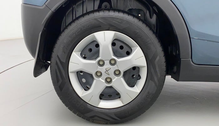 2022 Mahindra XUV 3OO W6 1.5 DIESEL AMT, Diesel, Automatic, 7,064 km, Right Rear Wheel