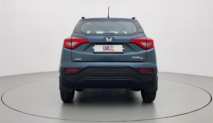 2022 Mahindra XUV 3OO W6 1.5 DIESEL AMT, Diesel, Automatic, 7,064 km, Back/Rear