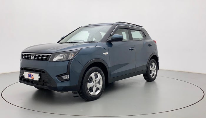 2022 Mahindra XUV 3OO W6 1.5 DIESEL AMT, Diesel, Automatic, 7,064 km, Left Front Diagonal