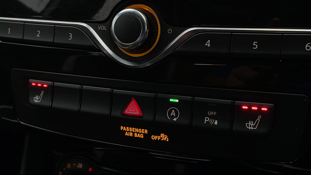 2016 Infiniti Q30 Sport 2.0t, Automatic, 69382 km, Ventilated Seats