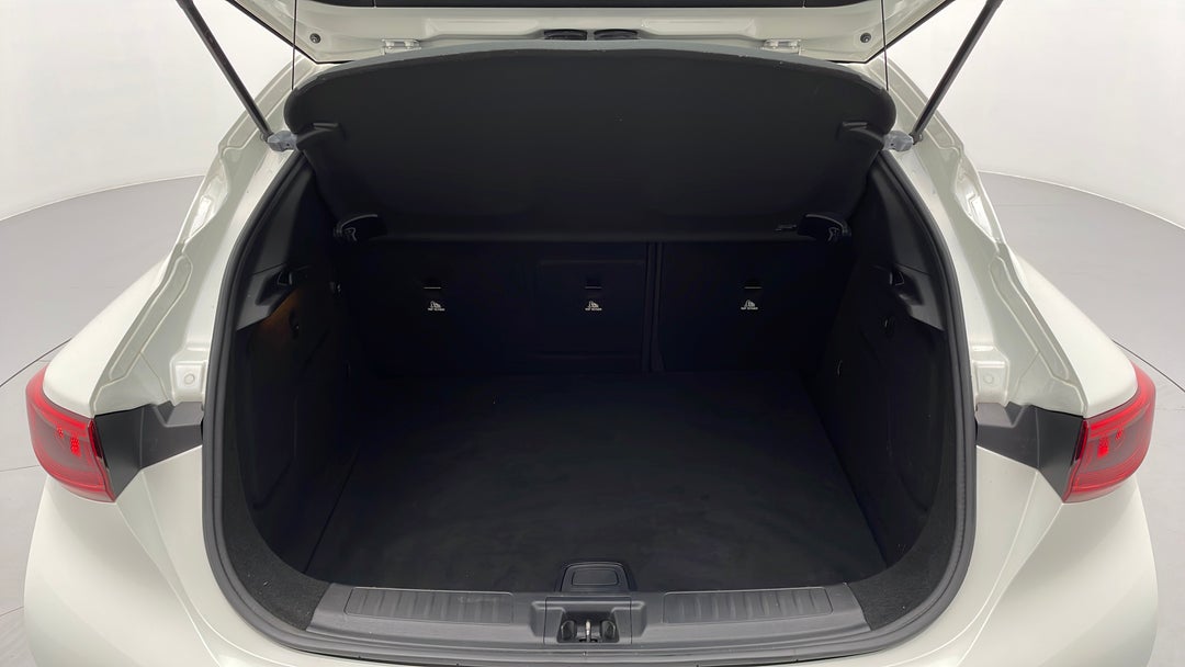 2016 Infiniti Q30 Sport 2.0t, Automatic, 69382 km, Boot Inside View