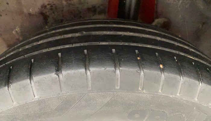 2018 Maruti Swift ZXI PLUS, Petrol, Manual, 63,200 km, Left Rear Tyre Tread
