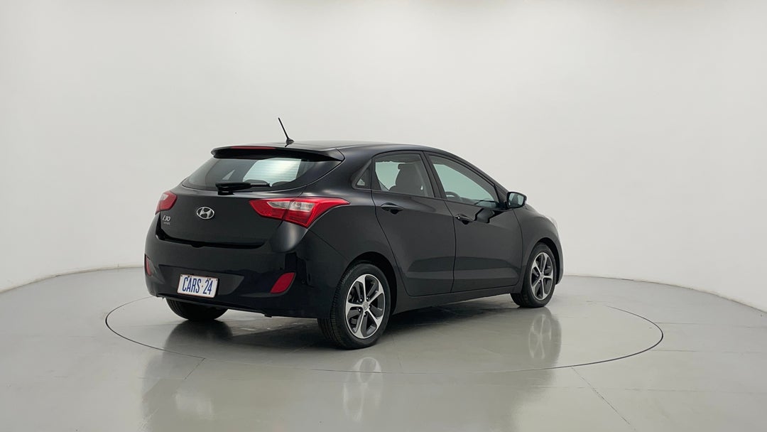 Right Back Diagonal (45- Degree) View