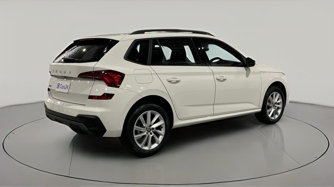 2025 SKODA Kamiq 85tsi Select, Automatic, 5527 km, Right Back Diagonal (45- Degree) View