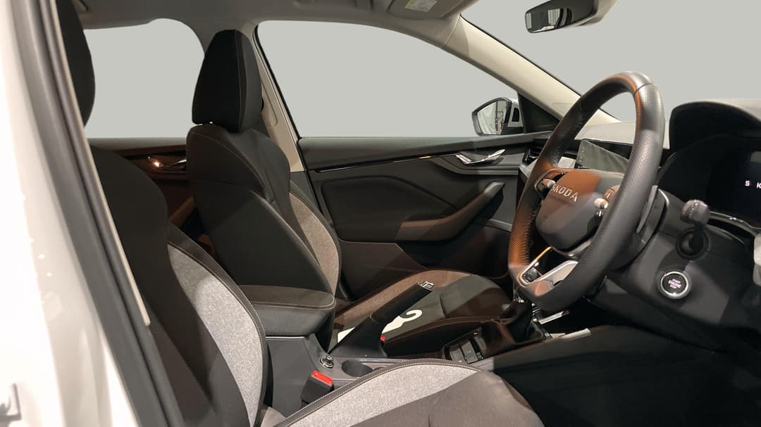 2025 SKODA Kamiq 85tsi Select, Automatic, 5527 km, Right Side Front Door Cabin View