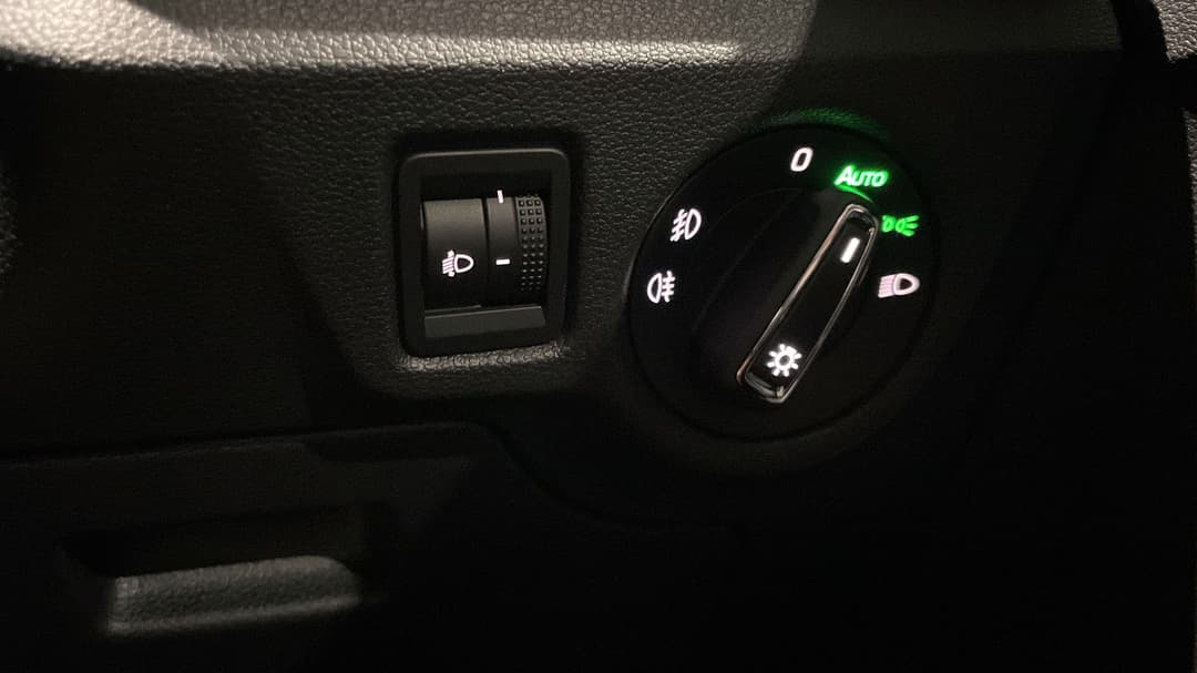 2025 SKODA Kamiq 85tsi Select, Automatic, 5527 km, Utility Switches/Buttons
