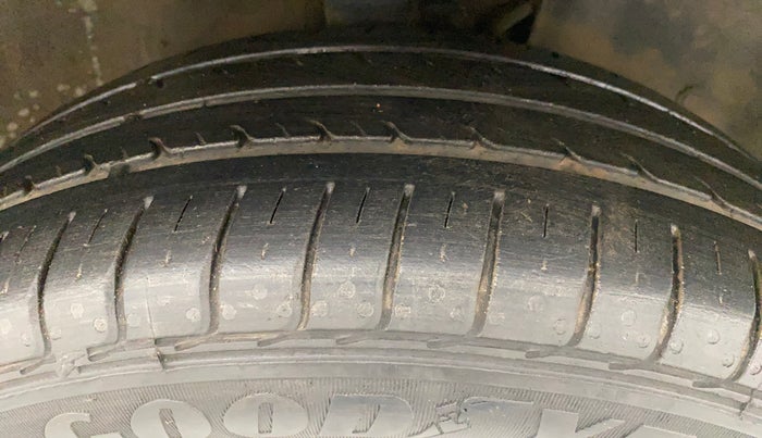 2017 Maruti IGNIS SIGMA 1.2, Petrol, Manual, 66,310 km, Right Front Tyre Tread