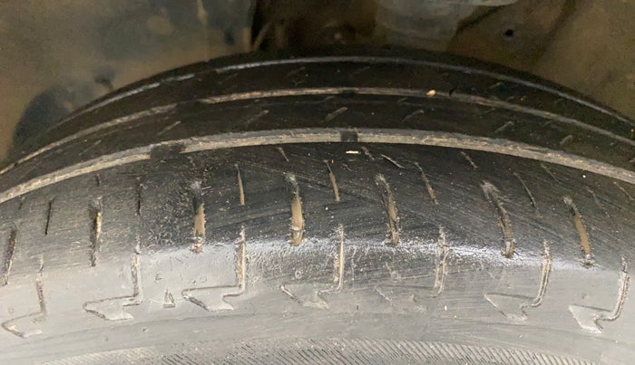2017 Maruti IGNIS SIGMA 1.2, Petrol, Manual, 66,310 km, Left Front Tyre Tread